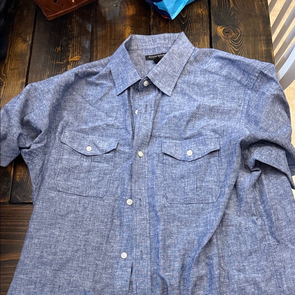 Banana Republic Men's Blue Button Down Shirt